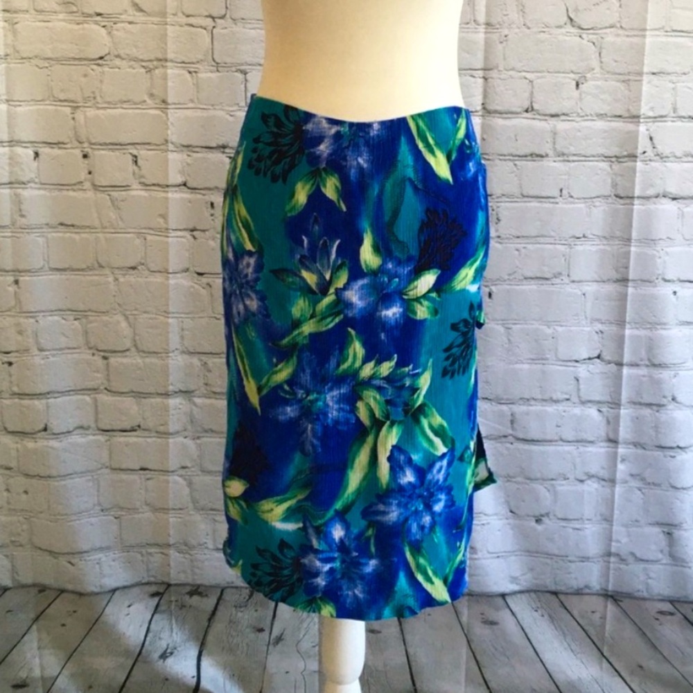 Metro Collection New York 10001 Women’s Floral Skirt